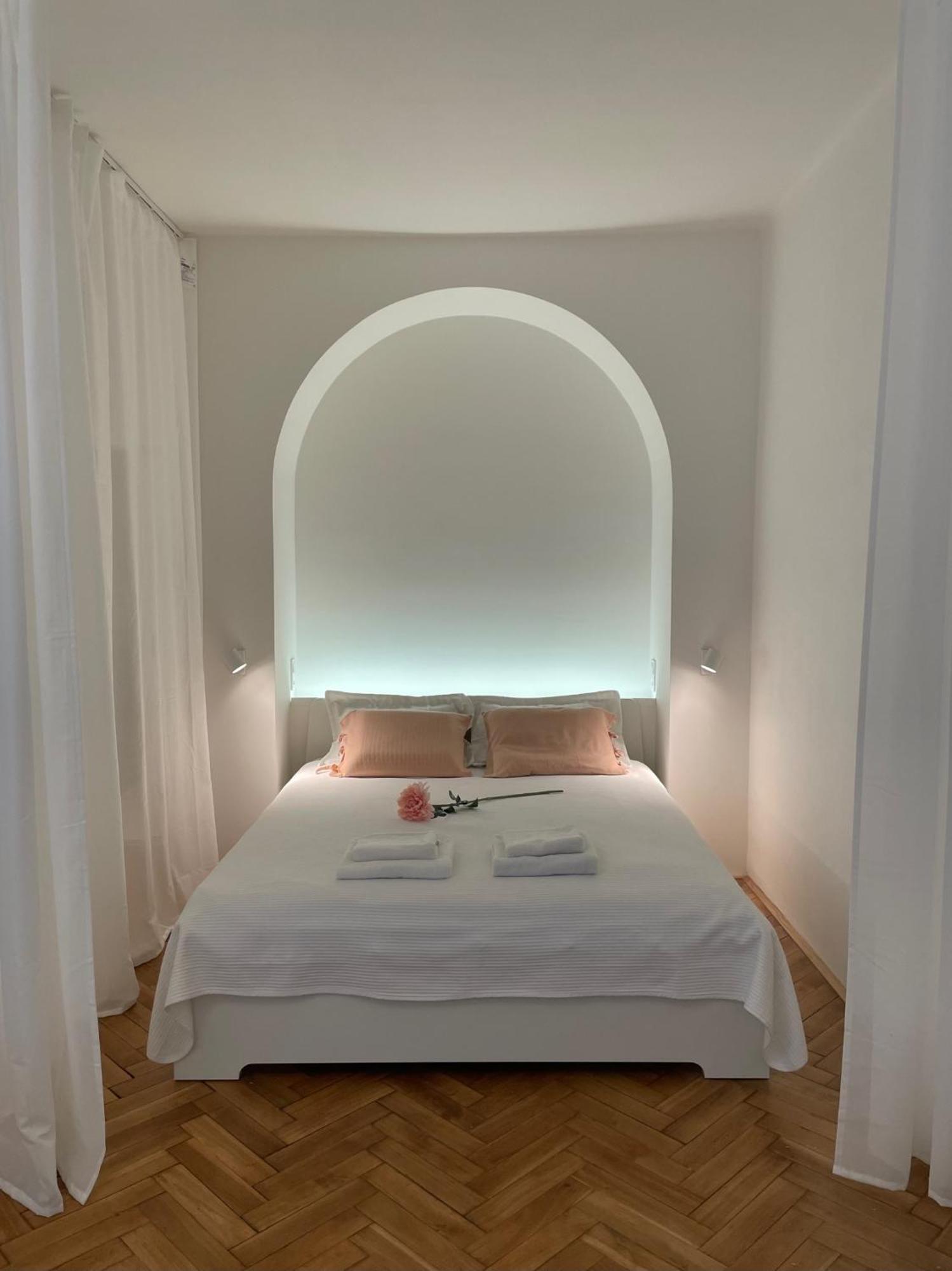 Urban Retreat I Modern Boho Apartments In Lovely Letna District - 10 Minutes From Old Town Prag Exteriör bild