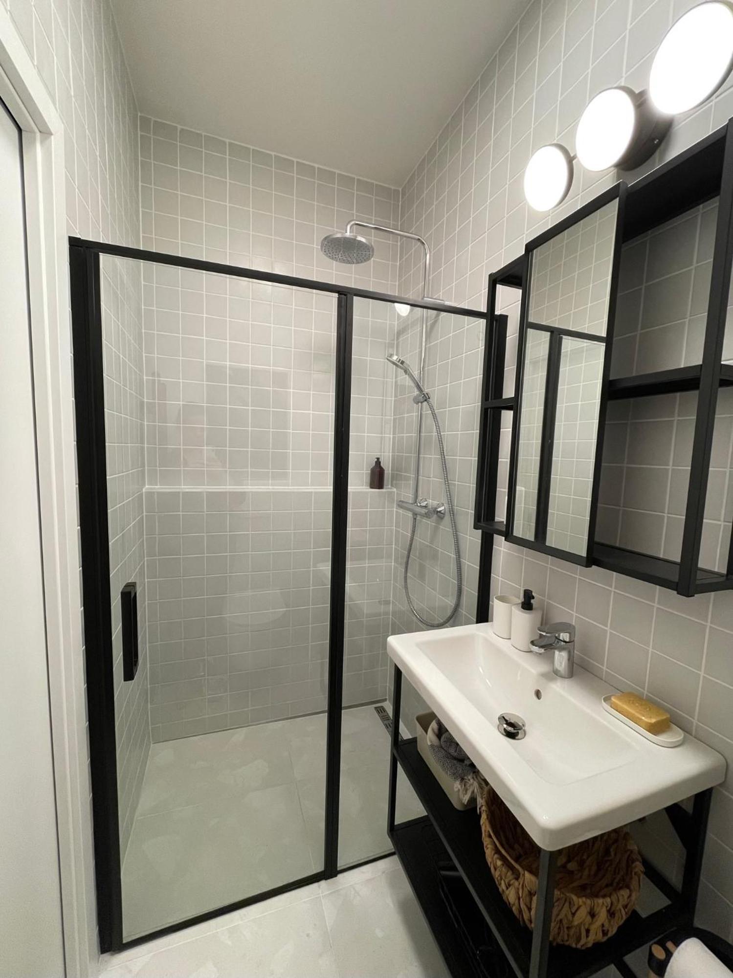 Urban Retreat I Modern Boho Apartments In Lovely Letna District - 10 Minutes From Old Town Prag Exteriör bild