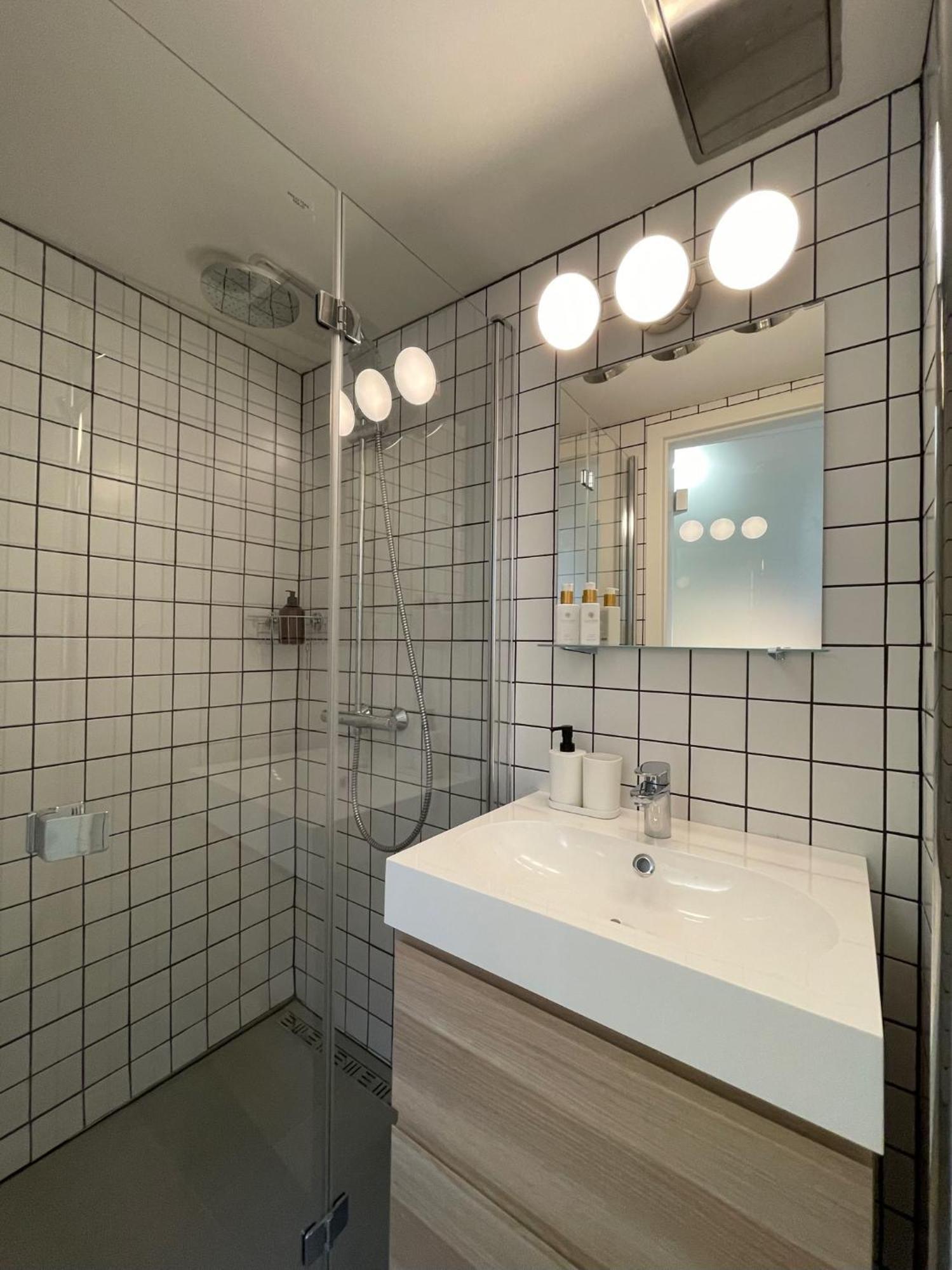 Urban Retreat I Modern Boho Apartments In Lovely Letna District - 10 Minutes From Old Town Prag Exteriör bild